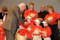 AWO verleiht Regine-Hildebrandt-Medaille an Manfred Stolpe